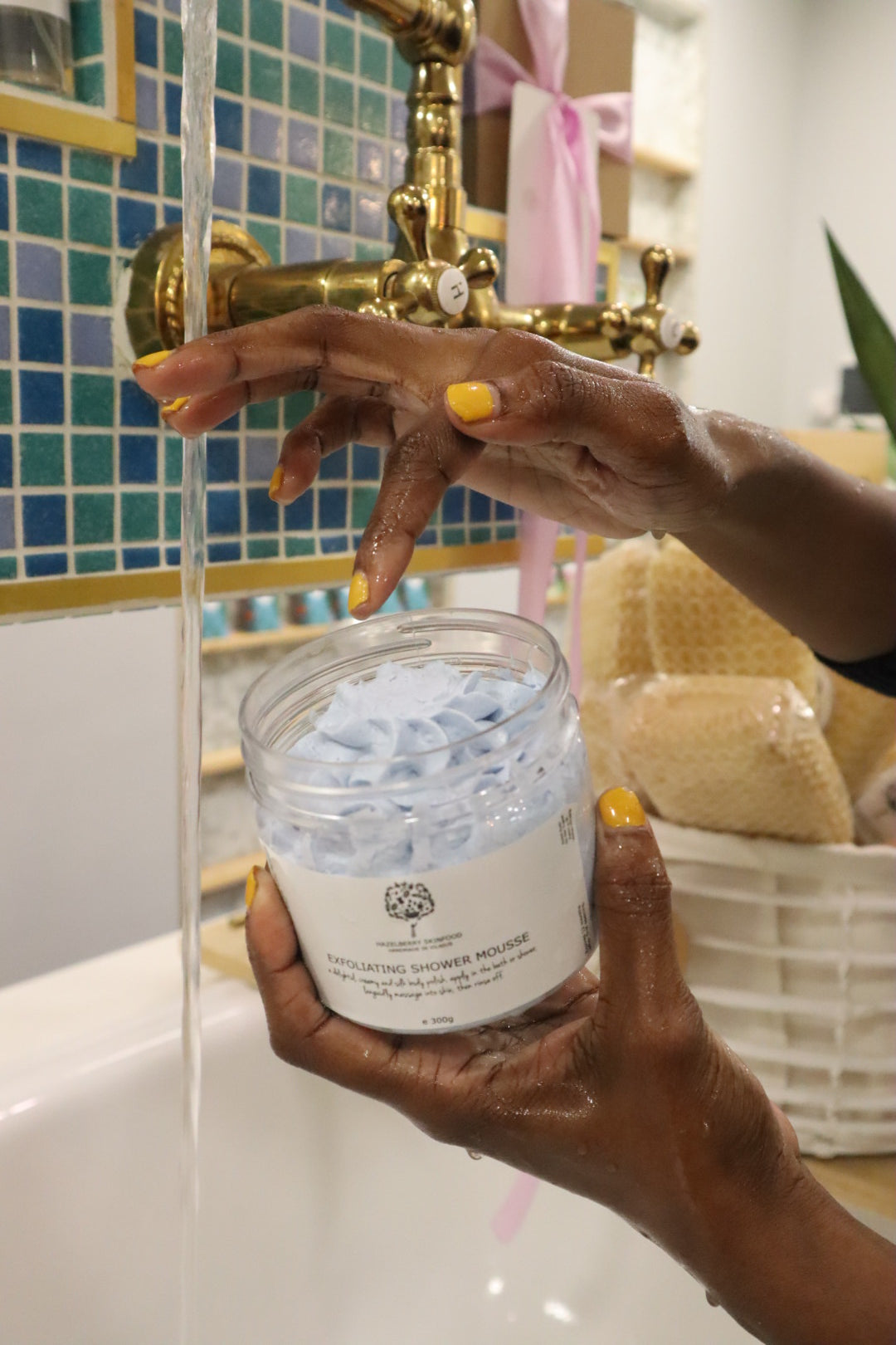 Exfoliating Shower Mousse